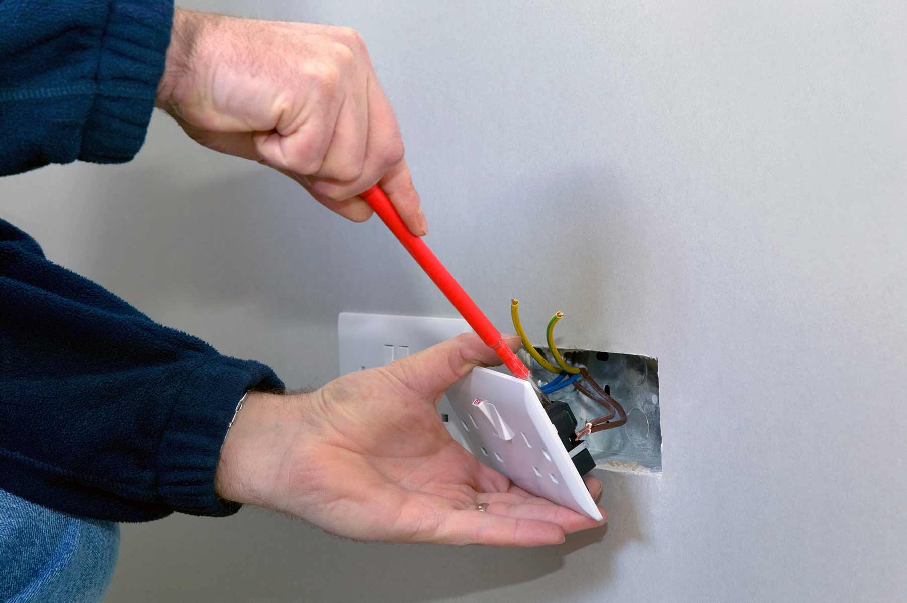 Our electricians can install plug sockets for domestic and commercial proeprties in West Mersea and the local area. 